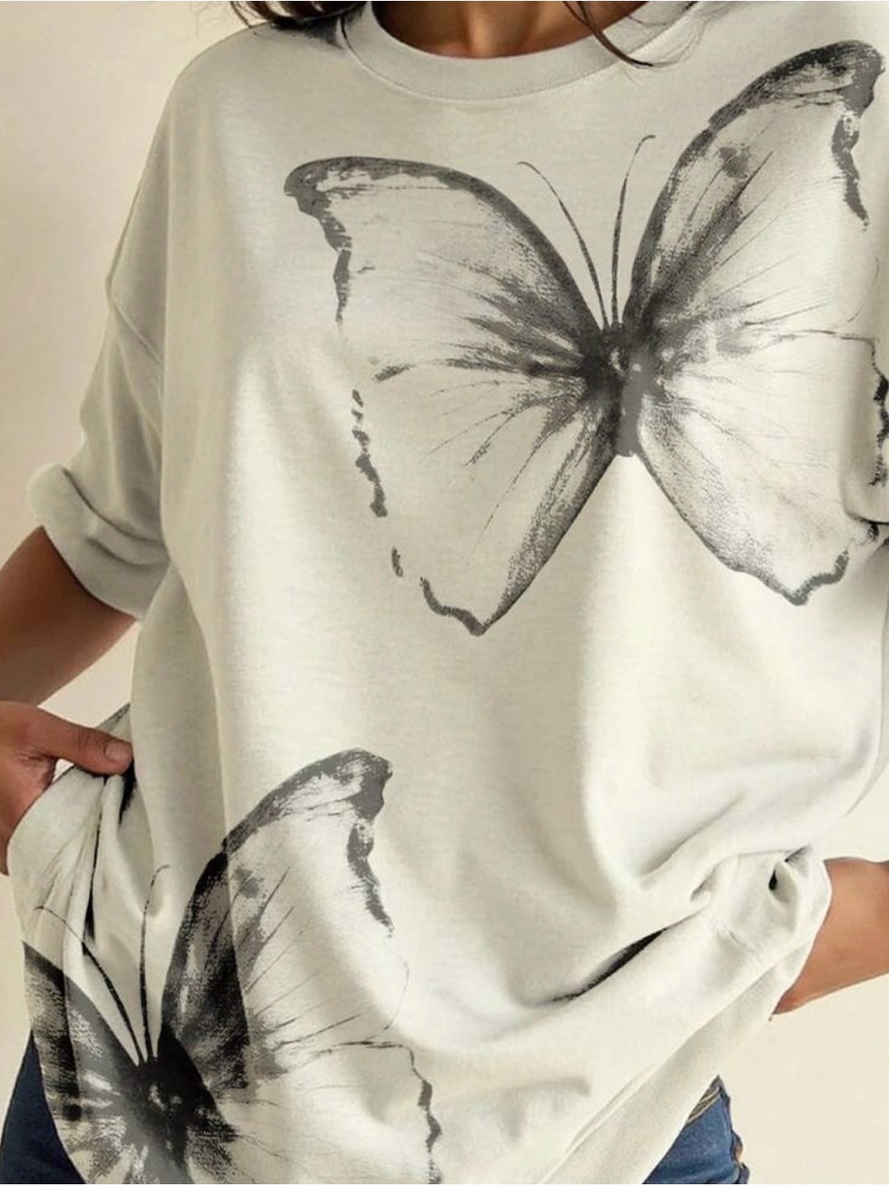 Butterfly Print Oversized Women's Top - Light Gray